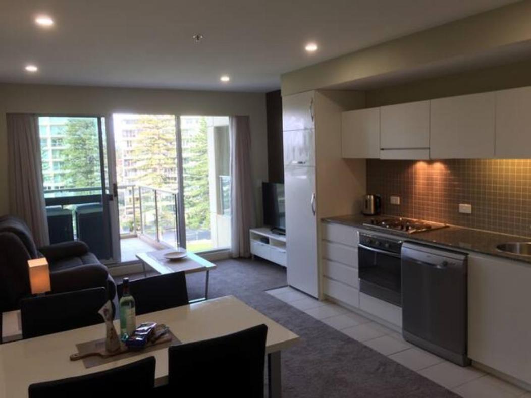 Beachside Luxury Apartments One & Two Bedroom In Beachfront Oaks Pier Building Glenelg Εξωτερικό φωτογραφία